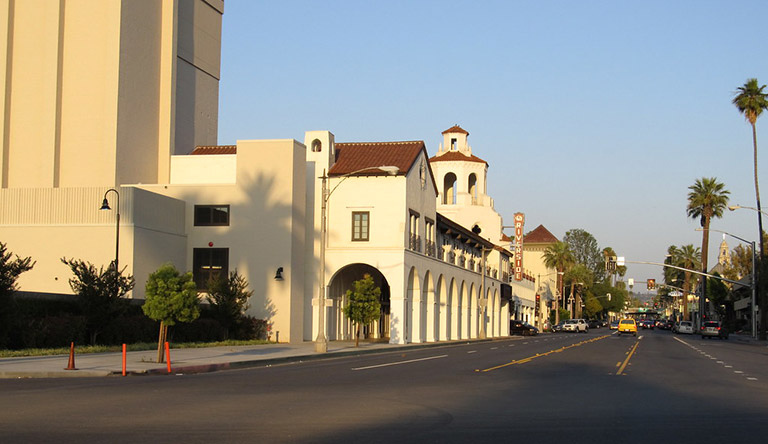 downtown-riverside-fresno-california-usa.jpg